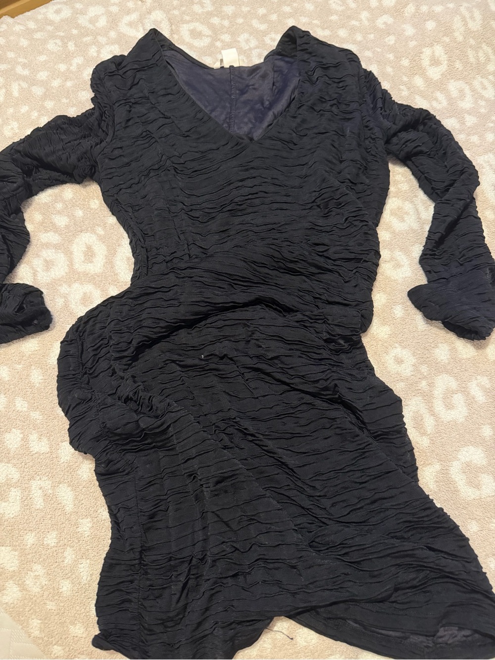 H&M Black Textured V-Neck Long Sleeve Dress